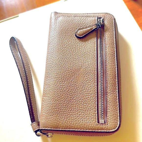 Coach phone wallet. - Picture 2 of 3